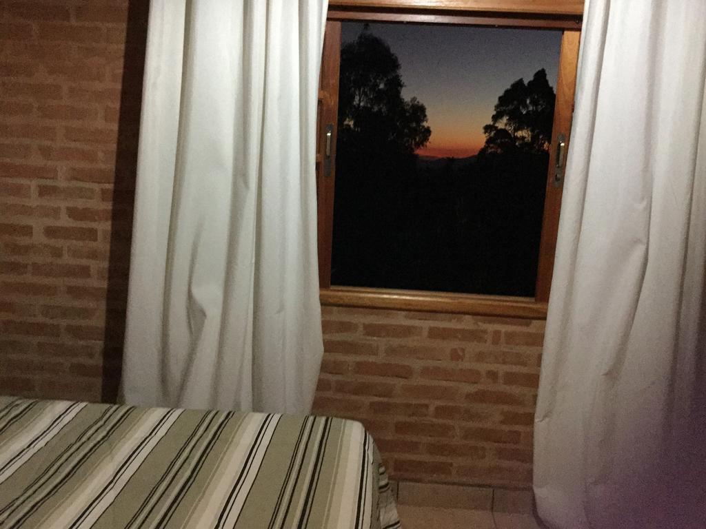 Abrigo Da Reserva Hotel ซานโต อังตัวนิโอ โด ปิงญัล ห้อง รูปภาพ